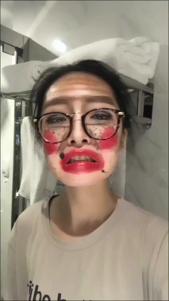 世界上没有丑女人只有懒女人的意思世界上没有丑女人，只有懒女人——深度解读这一流行观念的含义与启示