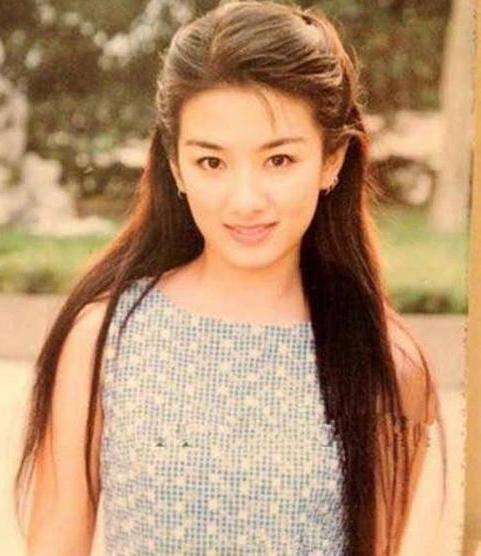 黄奕女儿多少岁了揭秘黄奕女儿的真实年龄，成长之路的点滴回忆